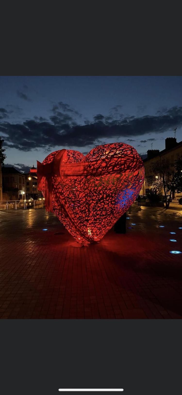 Le Jean Jaures Lägenhet Troyes Exteriör bild